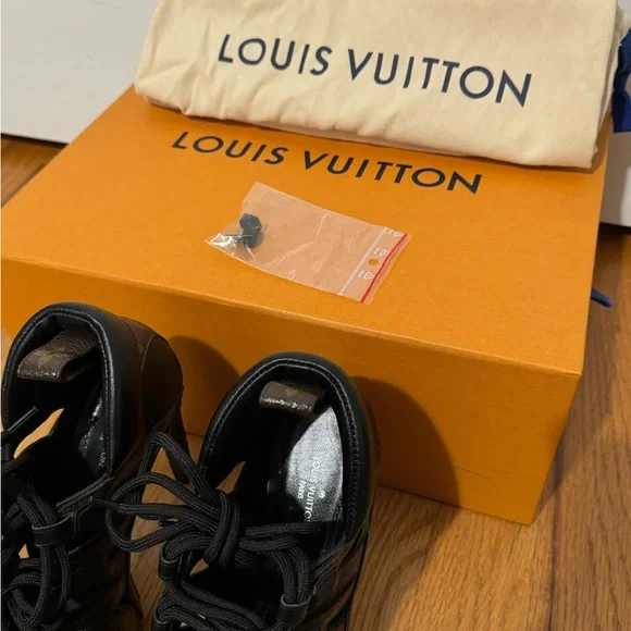 Louis Vuitton Streamline Pump Size 36.5 - Picture 9 of 9